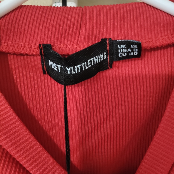 PrettyLittleThing Red Ribbed Dress - Picture 3 of 3